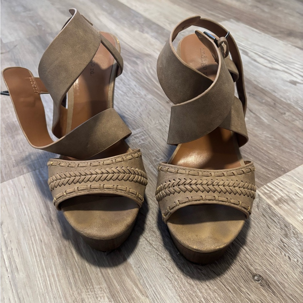 Women's Tan Sandals